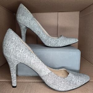 Nine West Snake Scale Print Pointed Toe Pumps/Heels-Womens 9.5- Grey/Black-Shoes